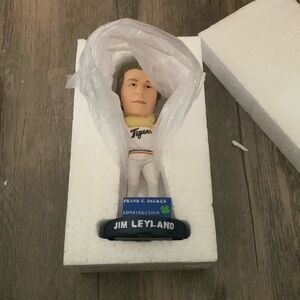 Jim Leyland bobblehead